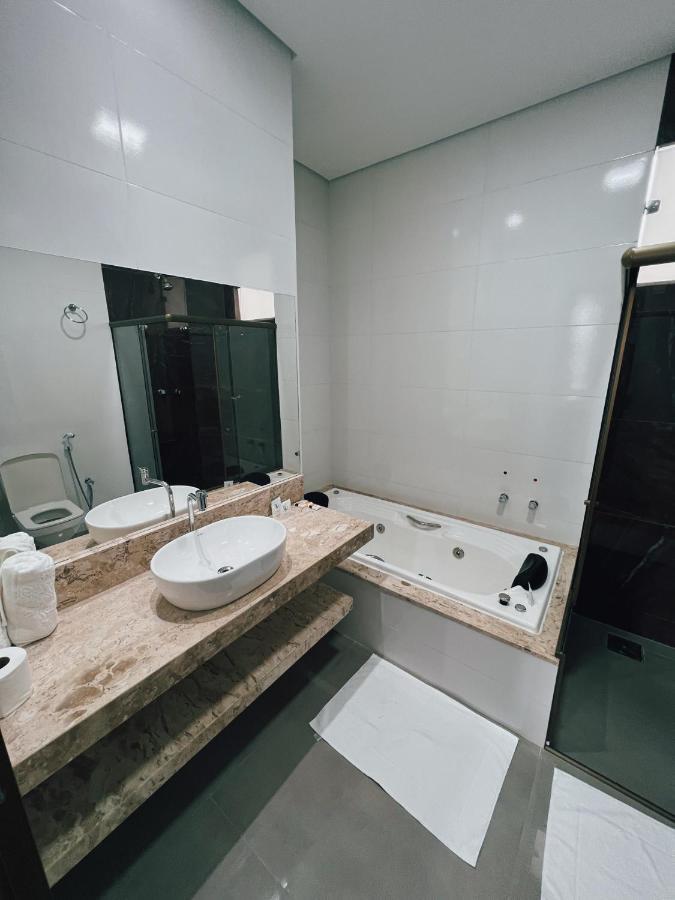 Hotel Esmeralda Verde Teófilo Otoni Екстериор снимка